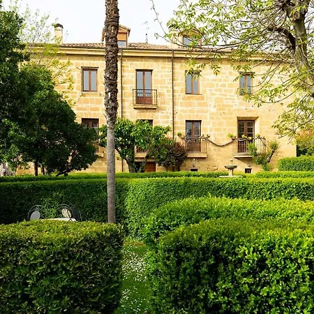 Solar De Quintano アパート